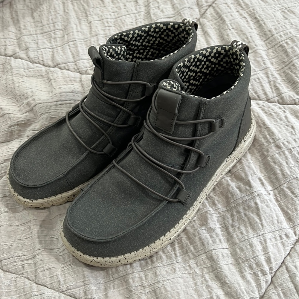 Hey dudes, size 8